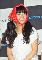 [포토]크레용팝 소율, 모시옷 입은 빨간모자?