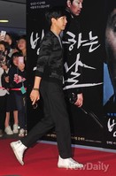 [포토]이승기, 영화관 나들이 하는 가벼운 발걸음