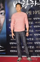 [포토]박성웅, 핑크가 어울리는 부드러운 남자