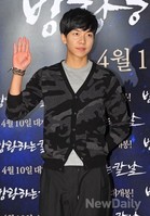 [포토]방황하는 칼날 ViP시사회, 손흔들며 인사해 주는 이승기