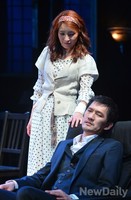 [포토]연극 베키쇼, 맥스 어깨에 손올리는 베키