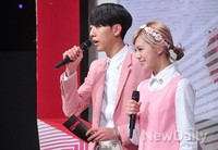 [포토]더 쇼, 씨엔블루 정신-오렌지캬라멜 리지 '오늘 스페셜 MC에요'