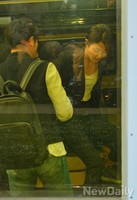 [포토]밴에서 내리는 강승현