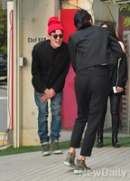 [포토]강승현에게 공손히 인사하는 김원중