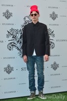 [포토]비니쓴 김원중, 빨간스머프 같아