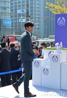 [포토]서울도심에 등장한 배우 현빈