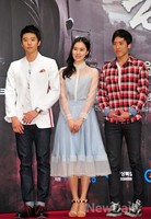 [포토]불꽃속으로, 주인공과 꼭 닮은  세 아역