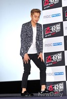 [포토]쇼타임버닝더비스트, 엣지있게 등장하는 윤두준