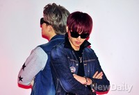 [포토]이천원, 선글라스로 잔뜩 힘주고