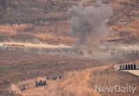 [포토]한미연합훈련 목표물 폭파하는 보병