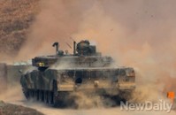 [포토]K-1전차 굉음내며 목표물 타격하는 순간