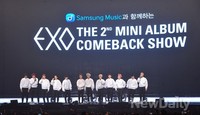 [포토]엑소(EXO) 중독 의상 입은 열두명