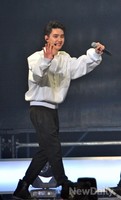 [포토]엑소(EXO), 해맑게 인사하는 디오