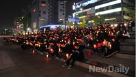 [세월호]무사기원, 촛불 켜고 간절히 기도하는 시민들