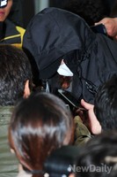 [포토]홍가혜 기자들의 질문에 눈물