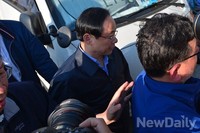 [세월호]팽목항에 도착한 이주영 해수부장관