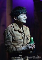 [포토]열창하는 슈퍼주니어 려욱