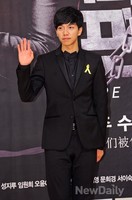 [포토]너희들은포위됐다, '초짜 형사로 돌아온 이승기' 서글서글한 미소