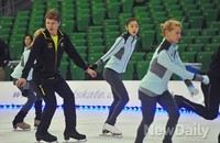 [포토]김연아 아이스쇼, 오프닝 무대 연습중인 연아와 동료들