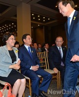 [포토]정책토론 위해 한 자리에 모인 서울시장 세 후보