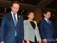 [포토]세월호 희생자들에 대한 묵념하는 세후보