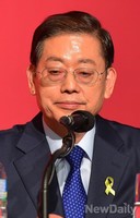 [포토]정책토론회 참석한 김황식 예비후보