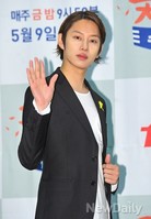 [포토]꽃할배수사대 김희철, 자신감 넘치는 손인사