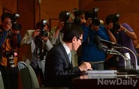 [포토]오보-항의-사퇴, 김시곤 보도국장 사퇴