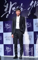 [포토]닭가슴살과 현미밥으로 몸관리한 이민기