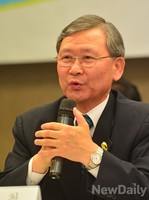 [포토]발언하는 반재철 이사장