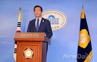[포토]서울지하철 공기질 측정 합동조사 촉구하는 정몽준 후보
