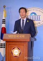 [포토]기자회견 하는 정몽준 서울시장 후보