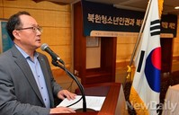 [포토]축사하는 유호열 교수