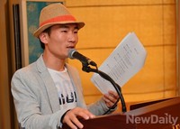 [포토]주제발표하는 김성철 학생