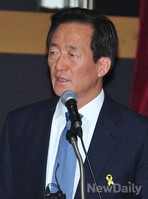 [포토]사회복지정책토론회 참석한 '정몽준' 서울시장 후보