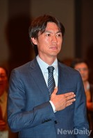 [포토]허정무 출판기념회 참석한 홍명보감독