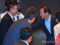 [포토]악수하는 정몽준-허정무