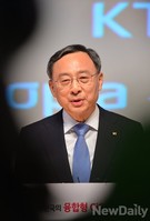 [포토]'기가토피아'실현 계획 밝히는 황창규회장