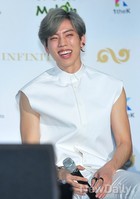 [포토]인피니트, 이를 드러내고 미소 짓는 동우