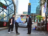 [포토]강남역 출근길 유세나선 박원순 후보