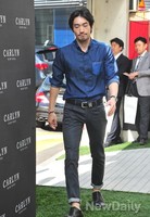 [포토]료헤이, 입 꾹 다물고 '저벅 저벅'