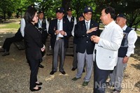 [포토]6.25 참전유공자들과 대화 나누는 조은희 후보