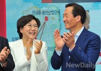 [포토]박수치는 정몽준-이혜훈