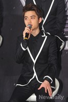 [포토]엑소 콘서트, 동글동글 눈 굴리며 답변하는 디오