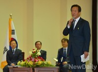 [포토]개인택시 기념식 참석한 정몽준 후보