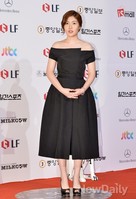 [포토]백상예술대상 심은경, 군더더기 없는 블랙 드레스