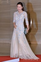 [포토]백상예술대상 김희애, 변하지 않는 아름다움 뽐내는 드레스 자태