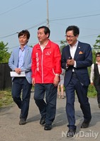 [포토]유기동물보호소 방문한 유정복 후보