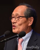 [포토]규제혁파심포지엄 개회사하는 인보길 회장