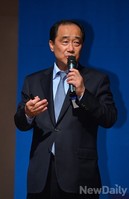 [포토]법제도 선진화와 주요정책사례 발표하는 정선태 변호사